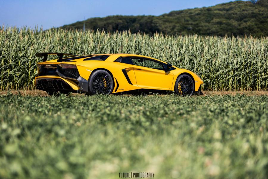  Lamborghini Aventador LP750-4 Superveloce 2015 года  (фото 36 из 49)